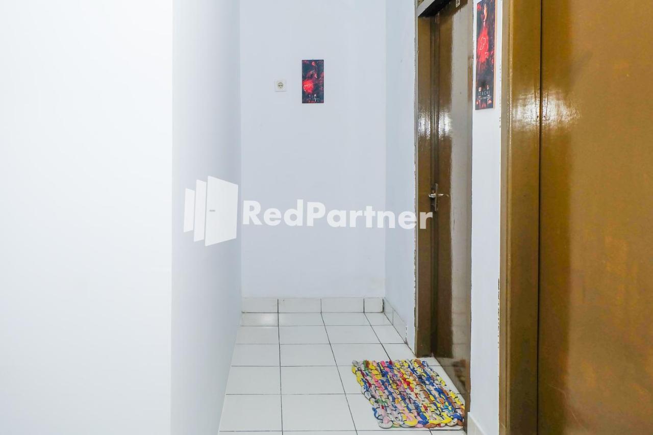 Ninja Pasteur Mitra Reddoorz 2* Bandung