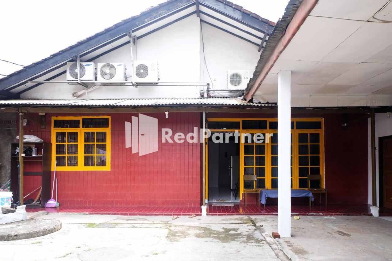 Ninja Pasteur Mitra Reddoorz Hotel 2*