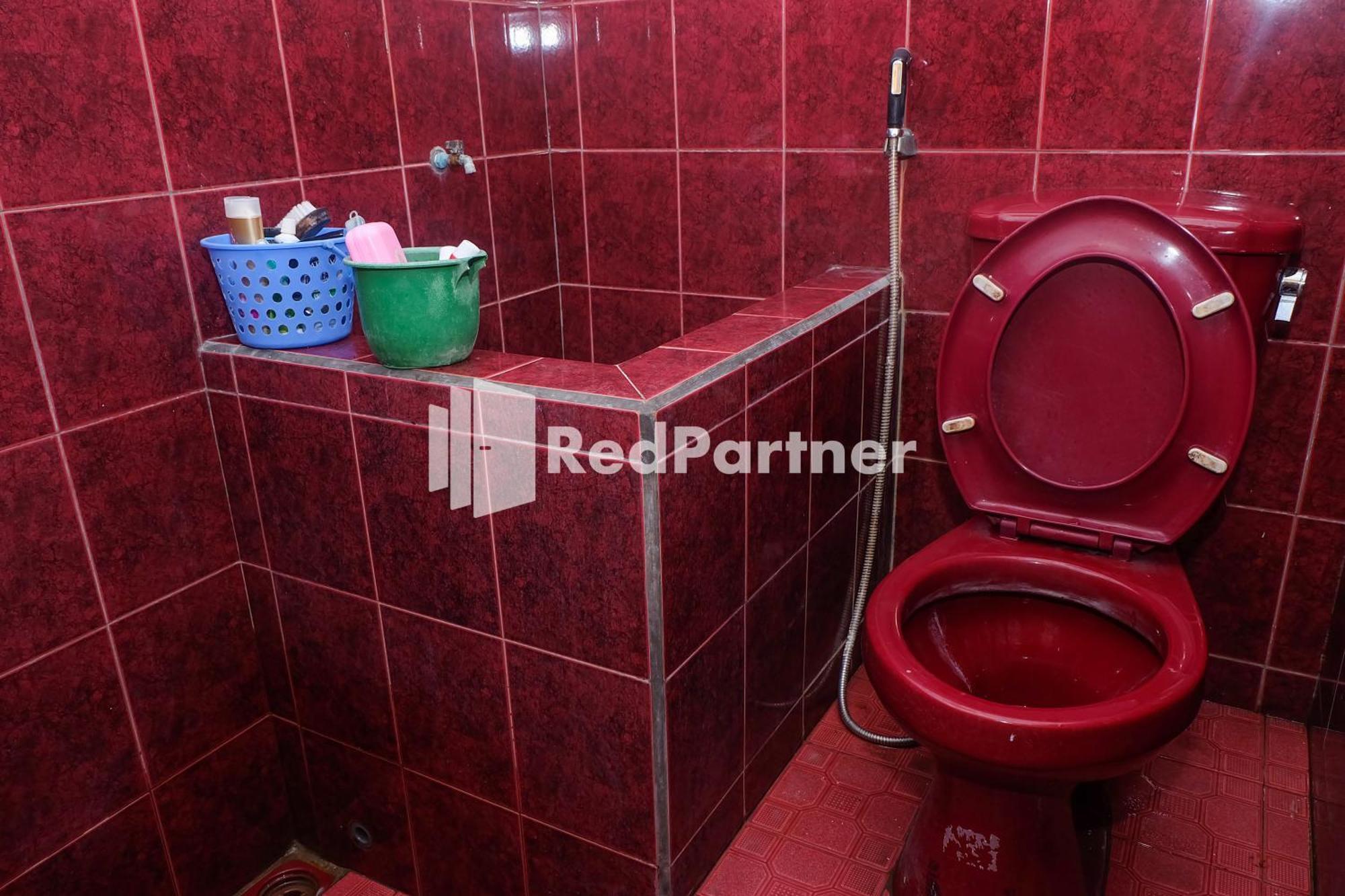 Ninja Pasteur Mitra Reddoorz Hotel 2*